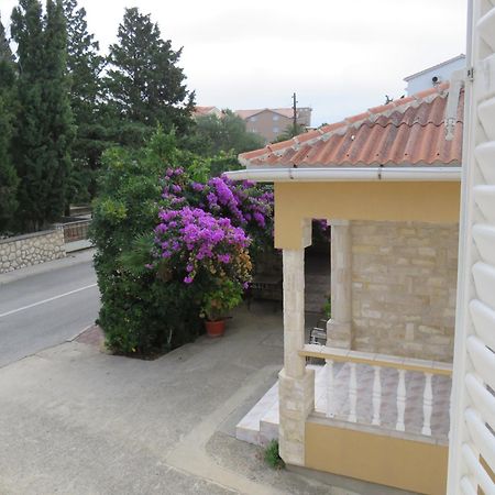 Guest House Miro Novalja Pokoj fotografie
